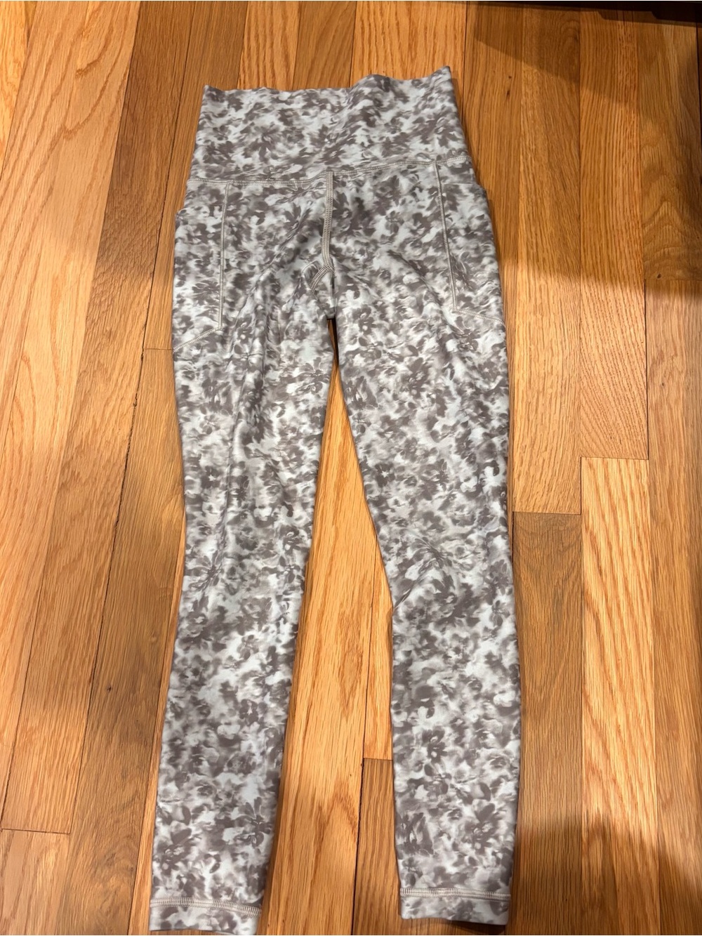 Athleta XXS Salutation Stash 7/8 Tight